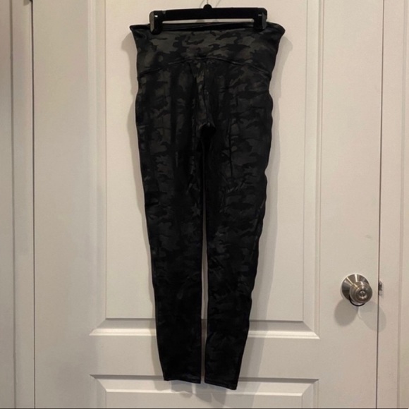 Spanx Faux Leather Camo Leggings - Picture 4 of 4